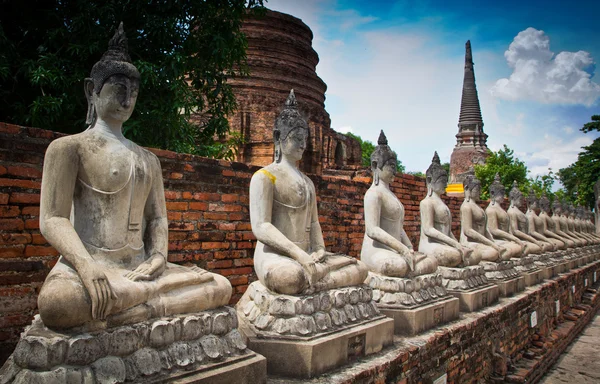 Oude boeddhabeelden in Ayutthaya — Stockfoto