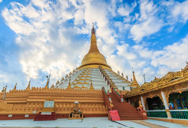 Punto di riferimento Pagoda in Bago — Foto Stock