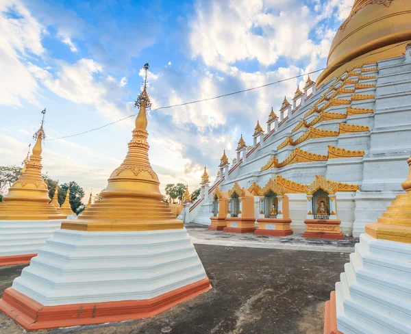 Mezník Pagoda v Bago — Stock fotografie