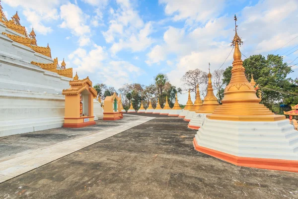 Landmark Pagoda in Bago — Stock Photo, Image