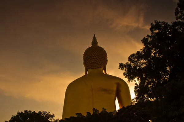Günbatımı Big buddha heykeli — Stok fotoğraf