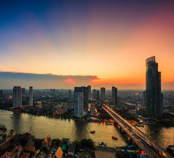 Fogos de artifício da paisagem urbana de Bangkok — Fotografia de Stock