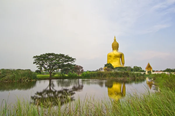 Nagy buddha szobor — Stock Fotó