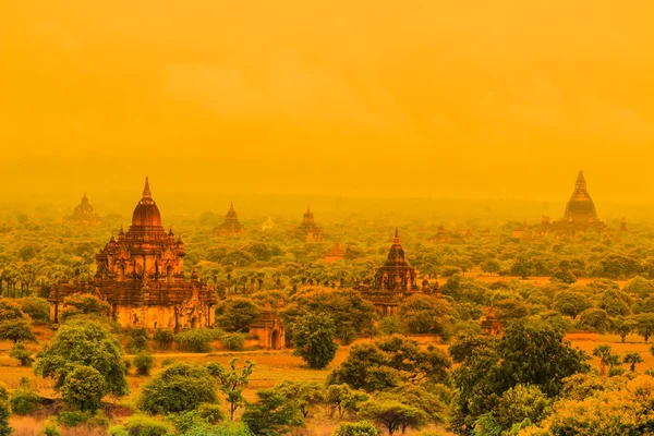 Pagode velho na cidade de Bagan — Fotografia de Stock