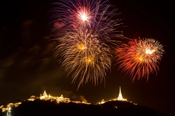 Fuochi d'artificio nella provincia annuale di Phetchaburi — Foto Stock