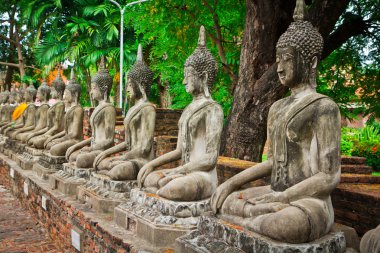 eski Buda heykelleri  