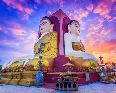 Bago Kyaikpun Buda 