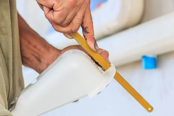 Técnico de ar condicionado no trabalho — Fotografia de Stock