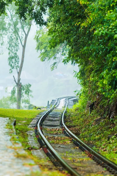 Järnvägsspåren vid Thailand — Stockfoto