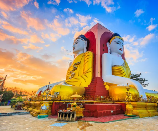 Kyaikpun Buddha a Bago — Foto Stock