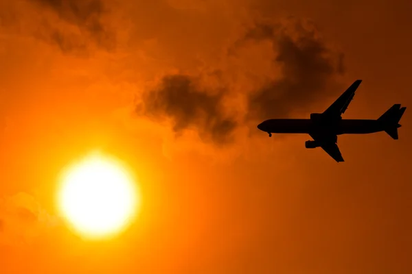Aeronaves em segundo plano Sunset — Fotografia de Stock