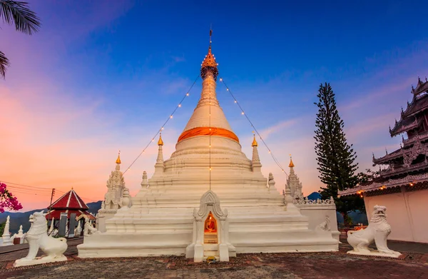 Świątynia Wat Phra że Doi — Zdjęcie stockowe