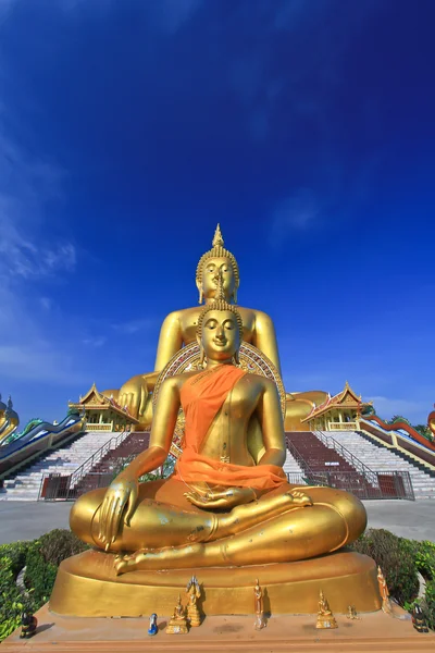Big buddha statyer på Wat muang — Stockfoto
