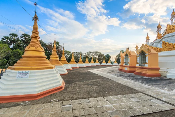 Landmark pagoden i Bago, Myanmar — Stockfoto