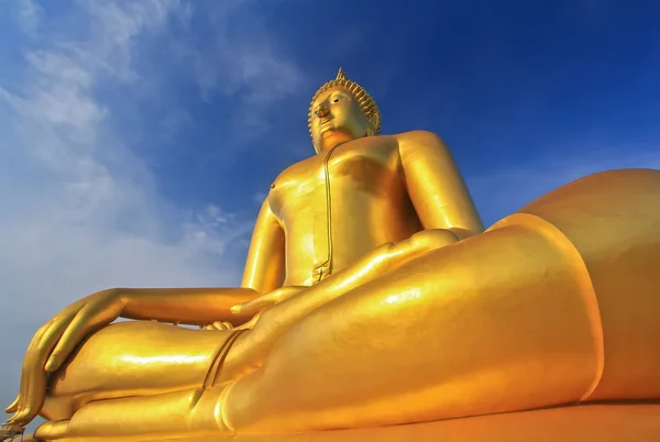 Big Buddha statue at Wat muang — Stock Photo, Image