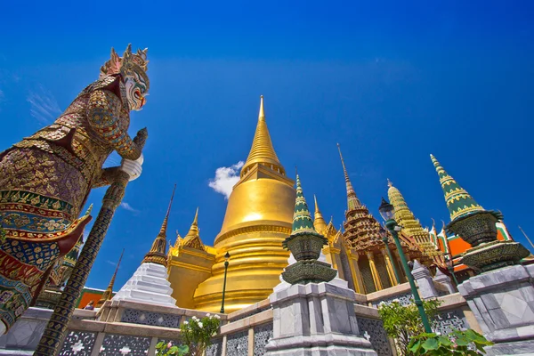 Wat Phra Kaew, Temple in Bangkok — Stock Photo, Image