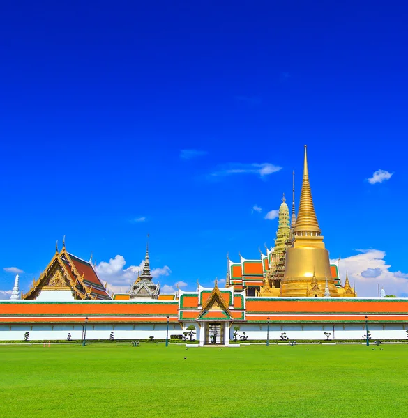 ВАТ Смарагдового Будди, храм в Бангкоку — стокове фото