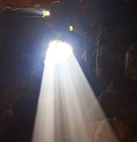 Hermosa cueva en el Parque Nacional — Foto de Stock