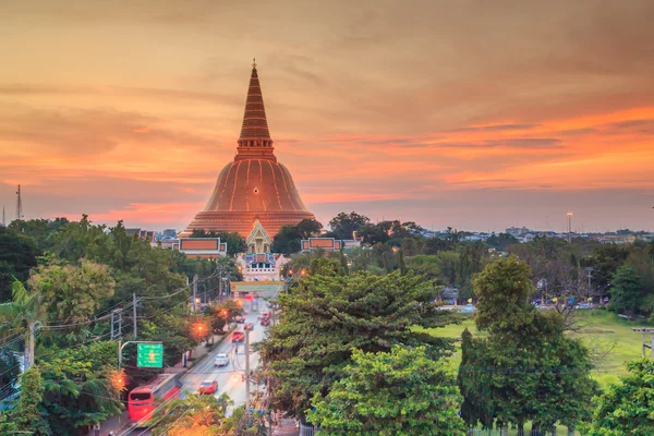 Pagoda dorada Phra Pathom Chedi —  Fotos de Stock