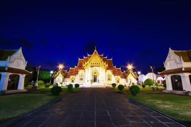 WAT benchamabophit Tapınağı