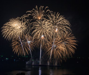 renkli güzel havai fişek