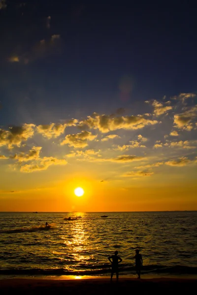 Beach in the evening in thailand — Stock Photo, Image