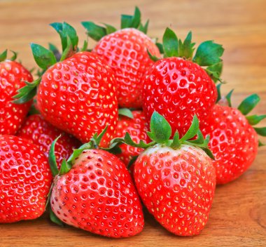 Kırmızı olgun çilek 