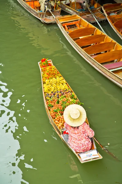 Mercado flotante de Damnoen Saduak —  Fotos de Stock