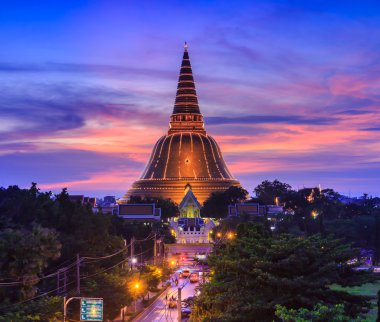 Golden pagoda Phra Pathom Chedi 