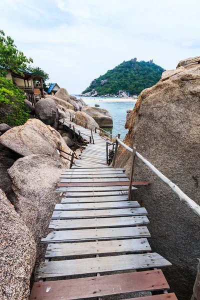 Wooden bridge at Nang Yuan Island — Stock Photo, Image
