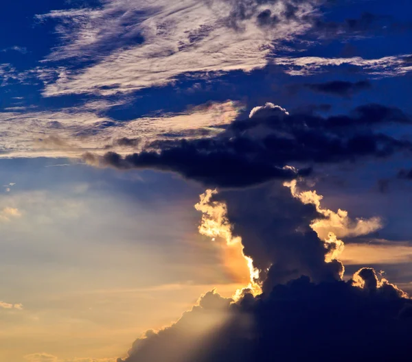 Sky with clouds and light rays — Stock Photo, Image