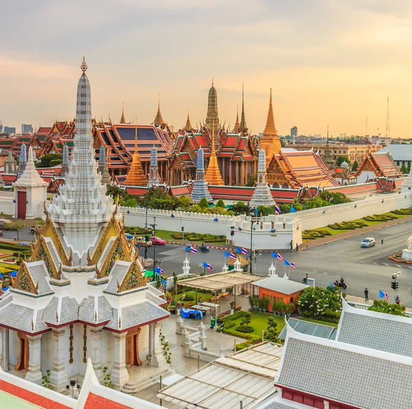 Bangkok city Temple of Emerald Buddha — Stock Photo, Image