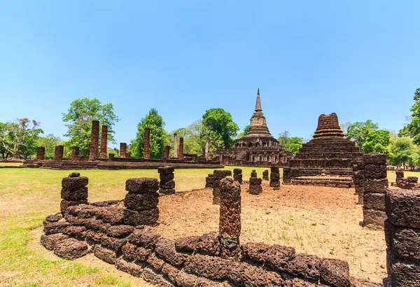 Si Satchanalai Parco Storico nel centro storico — Foto Stock