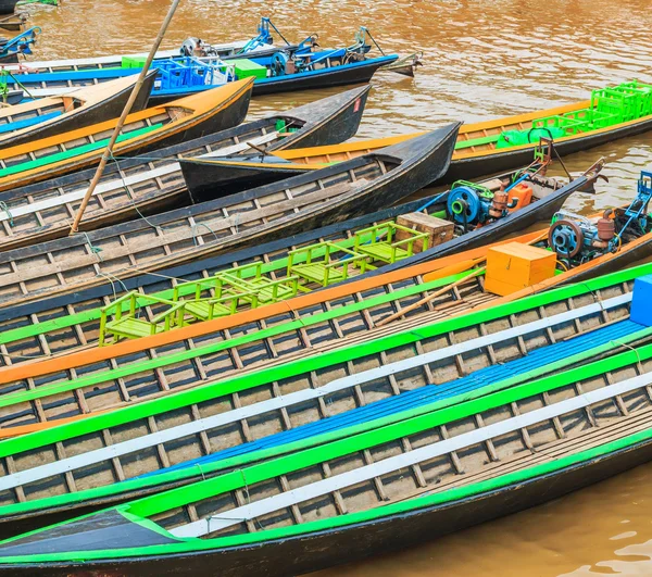 Barcos en Inle Lake Shan State — Foto de Stock