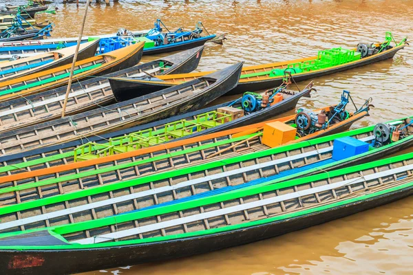 Barcos en Inle Lake Shan State —  Fotos de Stock