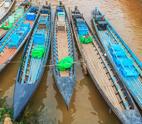 Barcos em Inle Lake — Fotografia de Stock