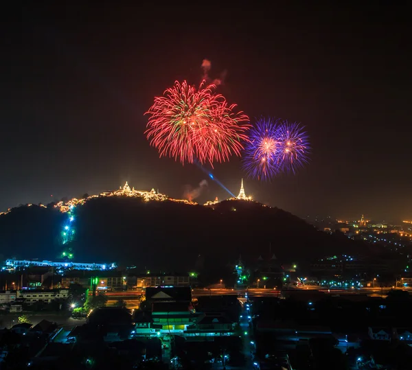 Hermosos fuegos artificiales —  Fotos de Stock