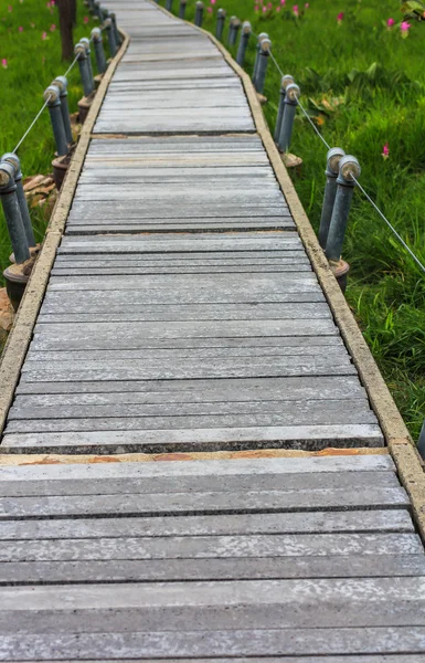 Passerelle de jardin — Photo