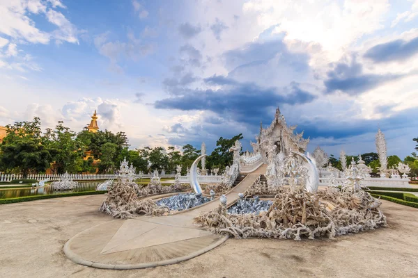 Wat Ронг Khun Chiangrai — стокове фото