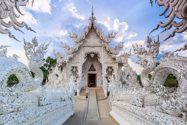 Wat Rong Khun z Chiangrai. — Zdjęcie stockowe