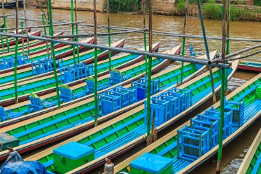 Inle Gölü içinde övünme