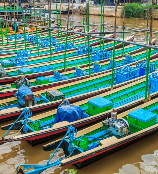 Presumir en el lago Inle — Foto de Stock