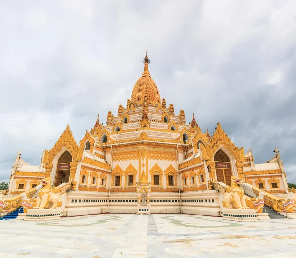 Temple Swedaw Myat a Yangon, Myanmar (Birmania ) — Foto Stock