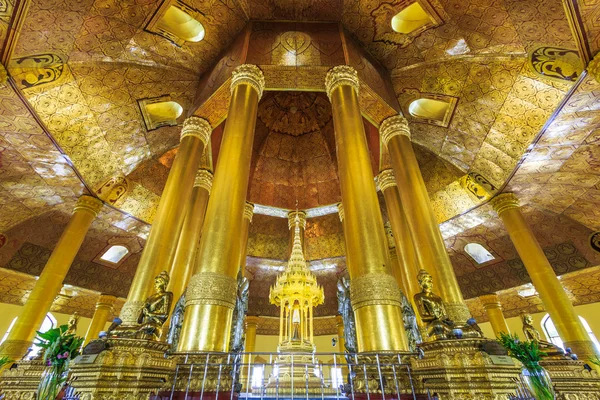 Swedaw Myat Temple Rangún, Myanmar (Birmania ) — Foto de Stock