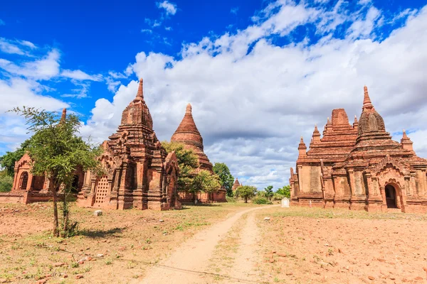 Uma vista em Bagan antigo templo antigo — Fotografia de Stock