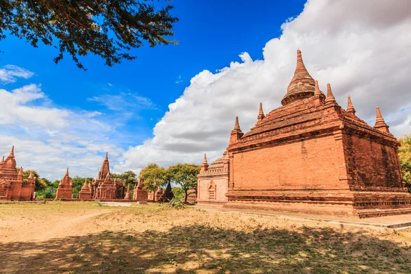 Una vista en el antiguo templo de Bagan — Foto de Stock