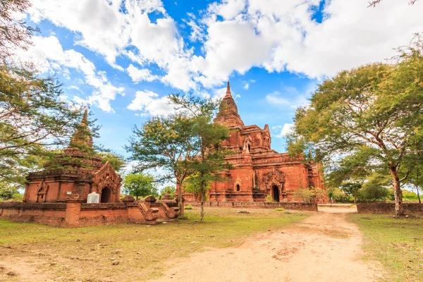 Pohled na staré starověkého chrámu Bagan — Stock fotografie