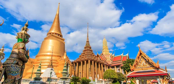 Wat phra kaeo, Tempel des smaragdgrünen Buddha — Stockfoto