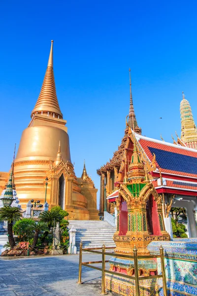 Wat Phra Kaeo, Templo del Buda Esmeralda —  Fotos de Stock