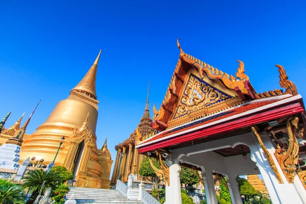 Wat Phra Kaeo, Templo del Buda Esmeralda —  Fotos de Stock